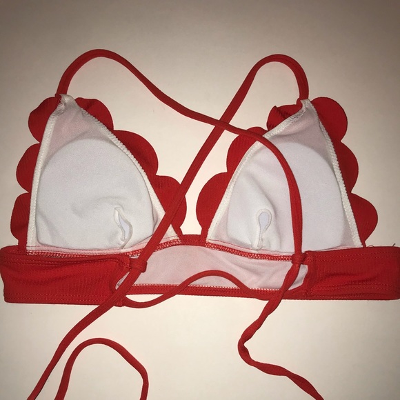 Red Bikini - Picture 5 of 6